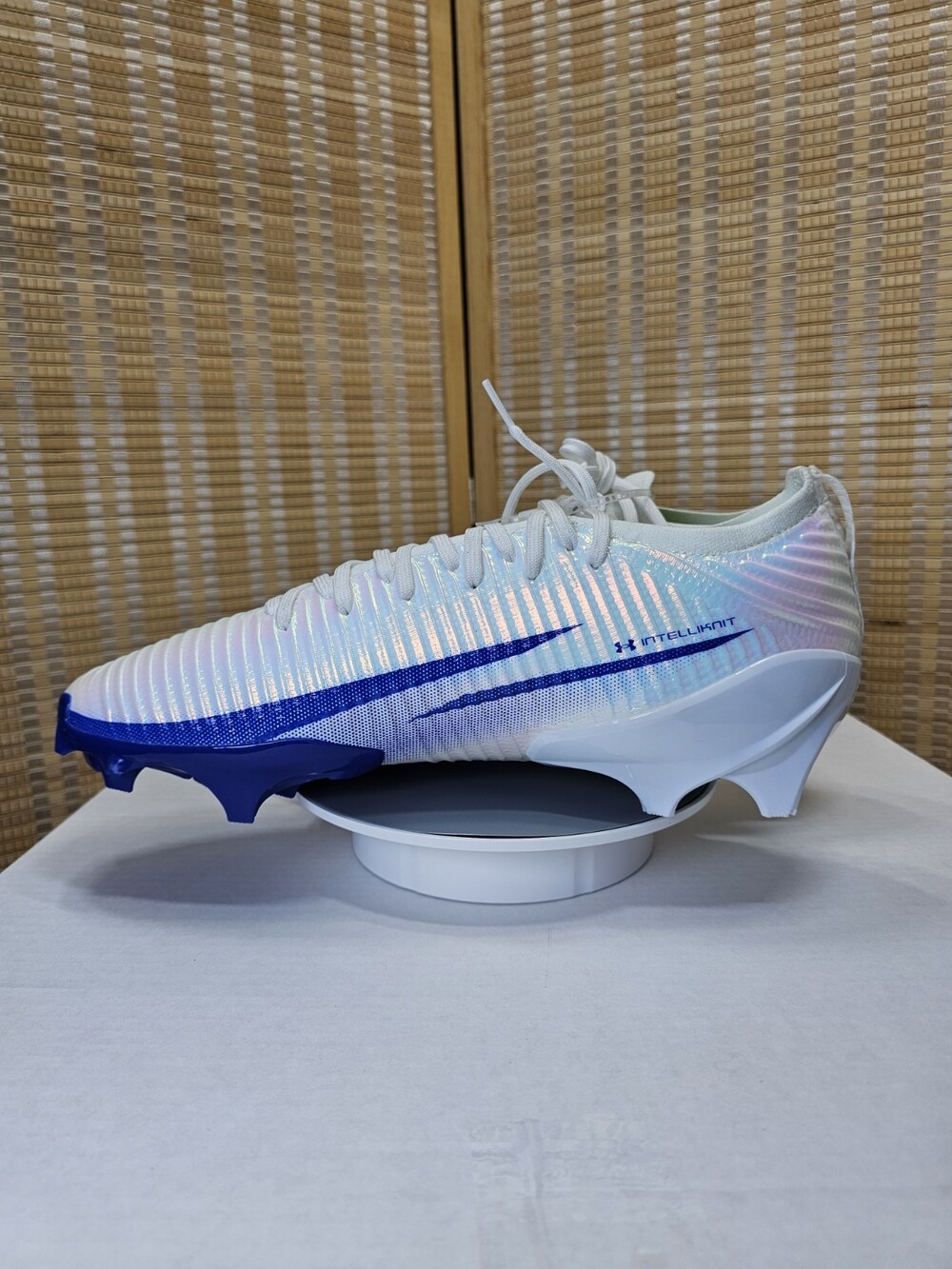 Under Armour Football Cleats Men’s 14 White Blue 6005974-100 New
